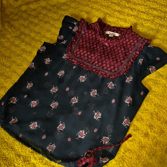 Free People top Size Medium can be worn as small - Picture 3 of 4